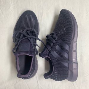 Women's Originals Swift Run Sneakers in purple